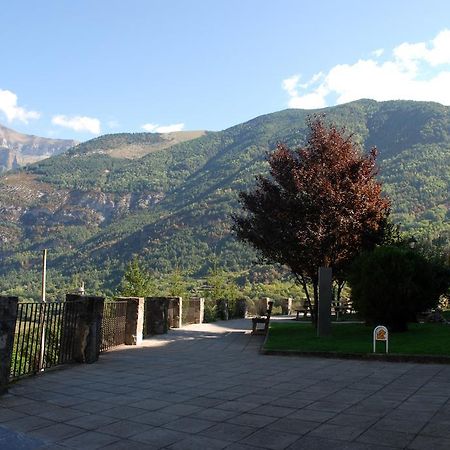 Casa El Parque Cajal Apartment Torla Luaran gambar